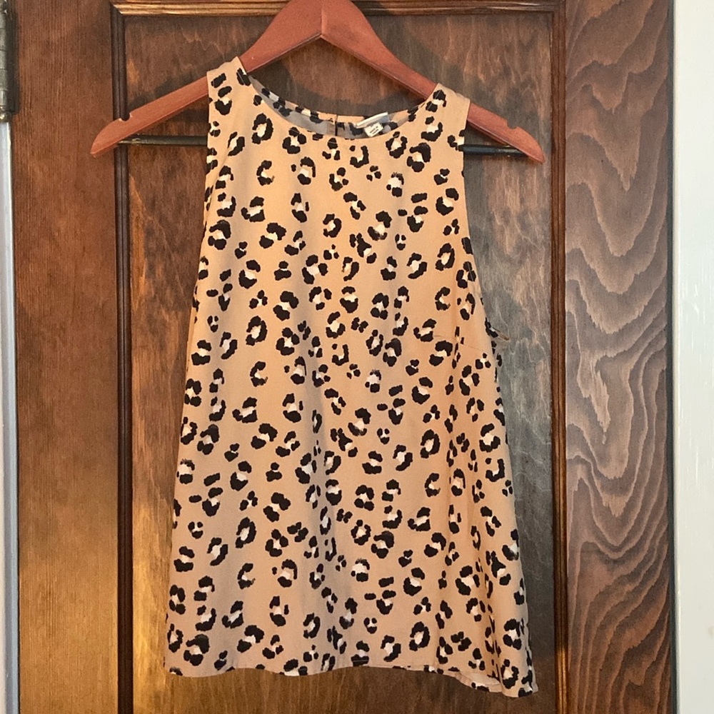 Leopard tank